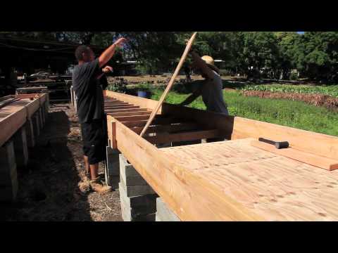 Aquaponic grow bed construction - YouTube