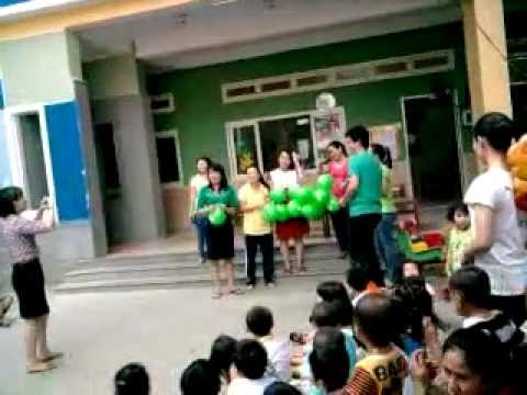 s0ck......hoat dong vui choi 20/10 cua truong mam non Hoa Mai nek ba con oi