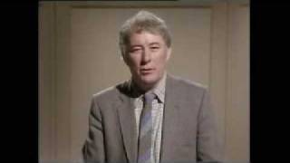 Seamus Heaney youtube digging Seamus Heaney youtube digging