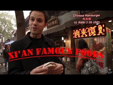 Hình ảnh trong video Mouthwatering Muslim Cuisine in Xi'An, China