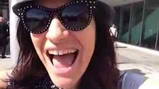 LAURA PAUSINI GREETINGS FROM MIAMI @fiorello @edicolafiore #pausini20th