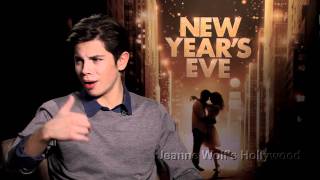 Jake T. Austin Gets His First On-Screen Kiss With Guess Who?