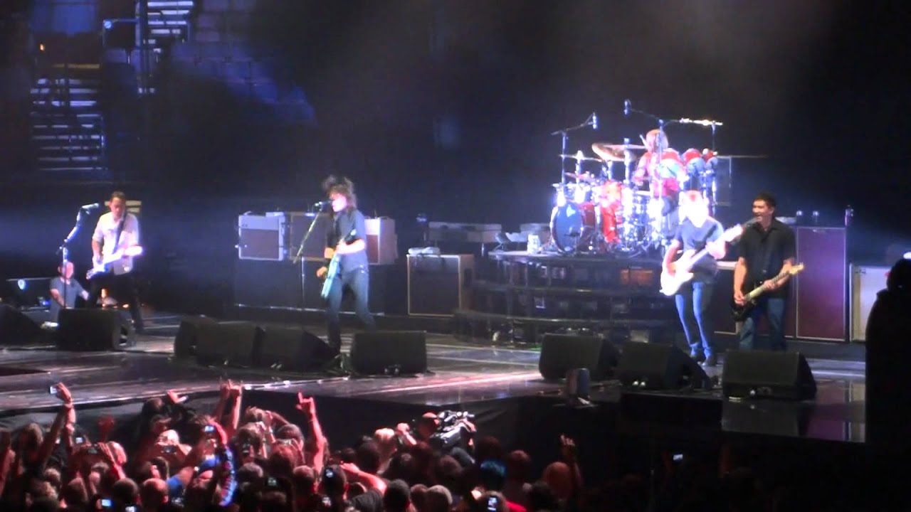 Bridge Burning Foo Fighters - YouTube