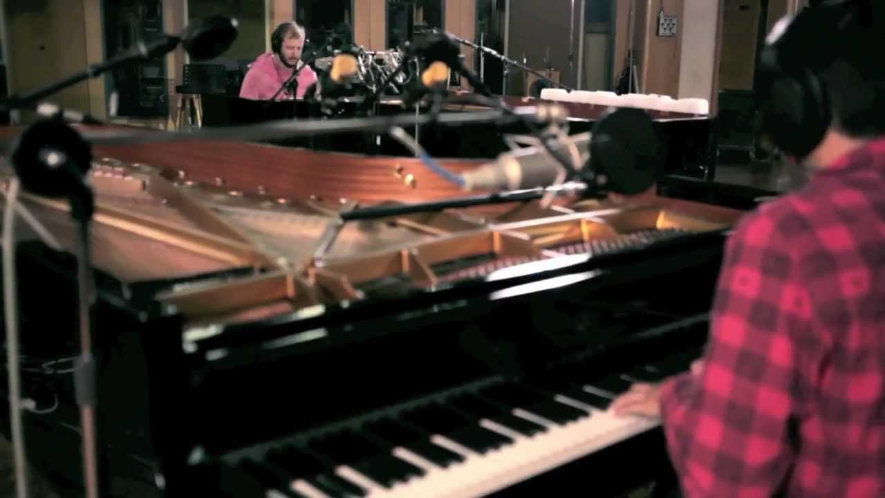 Bon Iver - Wash. (AIR Studios Jagjaguwar Session) - YouTube