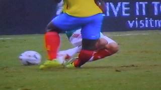 ESCALOFRIANTE LESION de Luis Montes Mexico vs Ecuador 31/05/2014