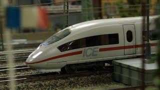 Hamburger Modellbahn im Miniatur Wunderland mit Bahnhof Dammtor und Hauptbahnhof
