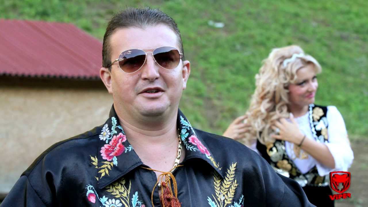 Calin Crisan & Mihaela Belciu - Mihaela, fata draga (NOU 2014) - YouTube Calin Crisan & Mihaela Belciu - Mihaela, fata draga (NOU 2014) - YouTube