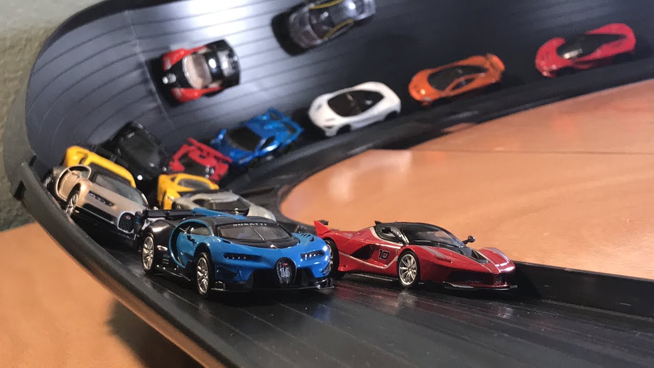 Hotwheels+Supercar+Drag+Race!+Ferrari+vs+BMW+vs+McLaren+vs+Lamborghini+vs+P...