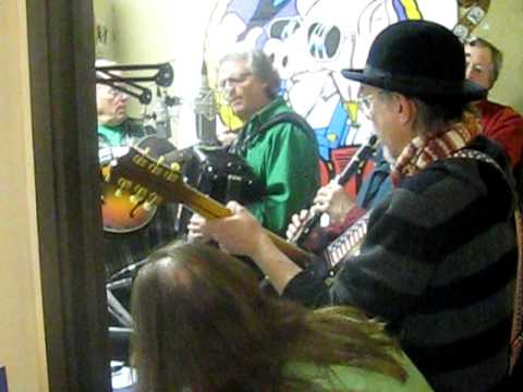 "Santa Lost a Ho"~the Christmas Jug Band at the Ham Jam xmas party 2009