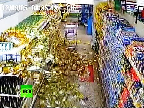 CCTV: Supermarket shelves cleared by Costa Rica qu image