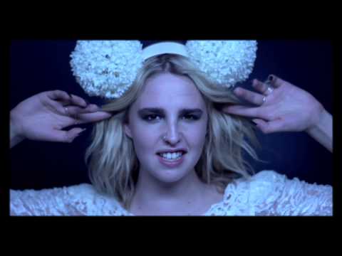 HUNGER TV: Laurel - Nicotine Dreams