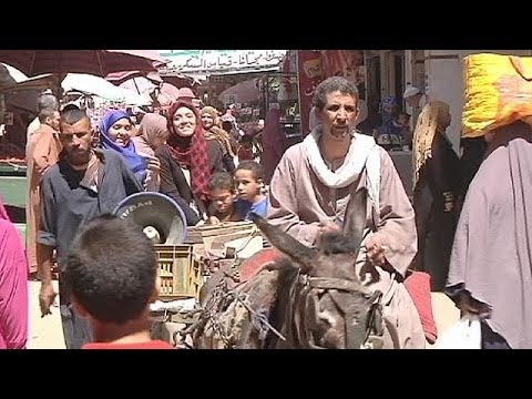 Egyptians are preparing to vote in their second presidential election in less than three years. 

After the revolution that toppled Hosni Mubarak in 2011, Mohamed Mursi was elected president. Mursi himself was then overthrown by the army in July 2013.

Euronews visited the Imbaba neighbourhood in Cairo and found residents hoping that their lives would improve after the vote.

\