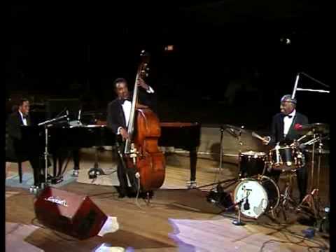 MODERN JAZZ QUARTET - YouTube