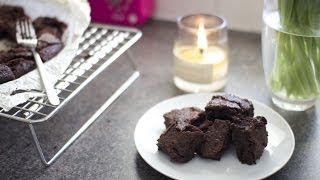 Super Gooey Chocolate Brownie Recipe | ViviannaDoesBaking