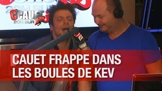 Cauet fout un coup de poing dans les boules de Kev Adams ! - C'Cauet sur NRJ