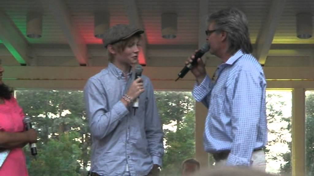 Ulrik Munther - Boys Don't Cry Ulrik Munther - Boys Don't Cry