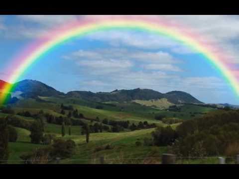 Somewhere Over the Rainbow by Israel Kamakawiwo'Ole - YouTube