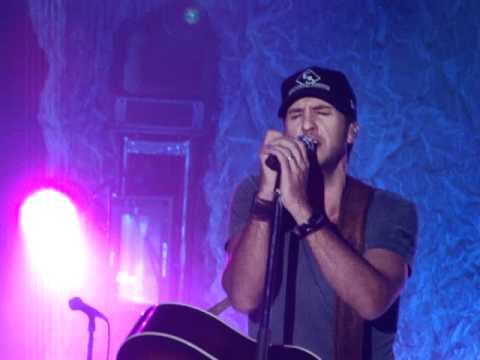 Faded Away" - Luke Bryan Greensboro NC 10-14-11 - YouTube