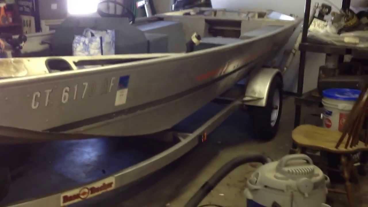 How to check aluminum boat for leaks and leaky rivets - YouTube