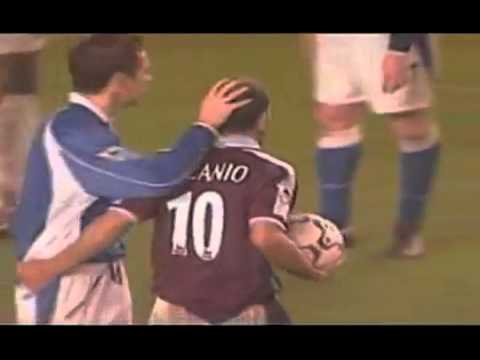 Fair play Paolo Di Canio al West Ham - YouTube