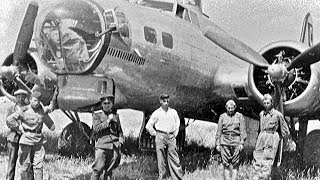Первые Бомбардировщики "Летающая крепость" Б-17, США приземлились в Полтаве, 1944 год. Кинохроника
