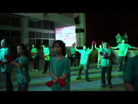  竹崎國小感恩母親節晚會-六年4班、六年5班舞蹈表演（Gangnam Style騎馬舞） pic