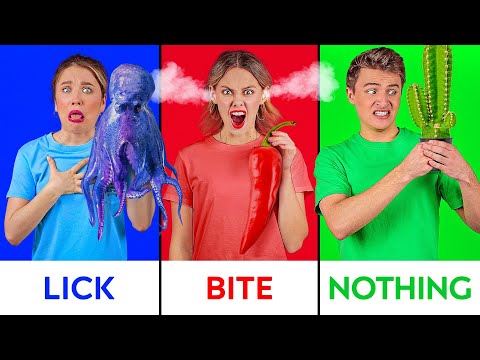 BITE, LICK OR NOTHING FOOD CHALLENGE || Halloween ‘Trick or Treat’ Taste Test by 123 GO! CHALLENGE