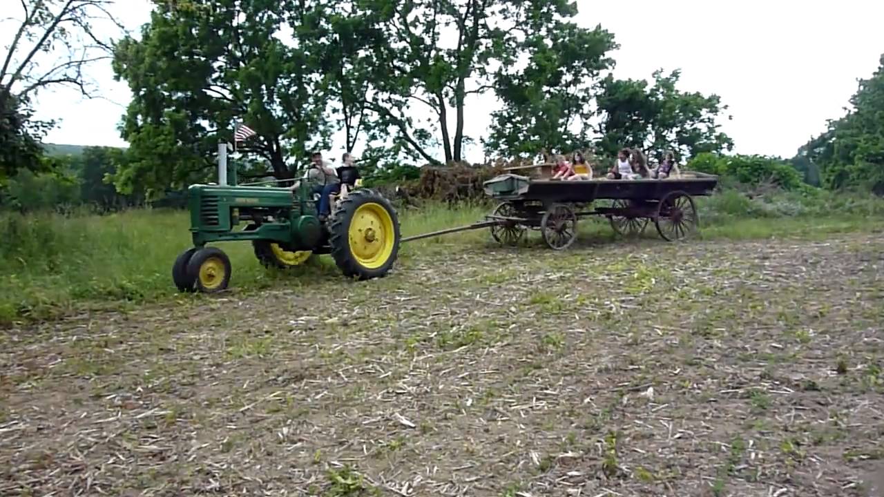 antique hay wagon ride john deere b tractor - YouTube