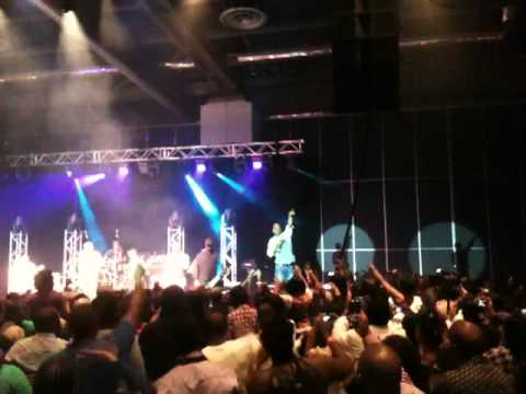 Kirk Franklin in Montreal 2011 - Melodies From Heaven & Looking For ...