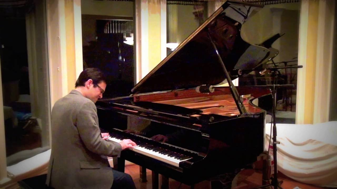 Clint Mansell - Lux Aeterna (Requiem for a Dream) on Grand Piano ...