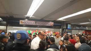 DESMADRE EN METRO HIDALGO