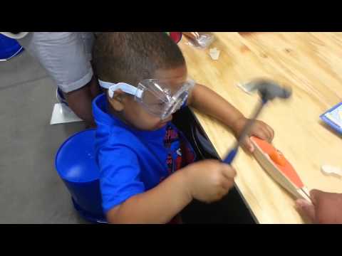 Lowe's free build and grow woodworking clinics for kids