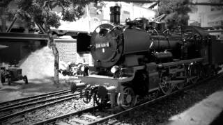 Die Dampflok am alten Bahnhof