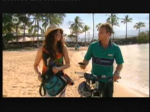 Neighbours, Kate is in Port Douglas on holidays and Sophie knows