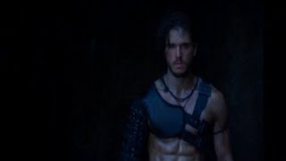 Jon Snow combina 'Juego de tronos' con 'Pompeya'