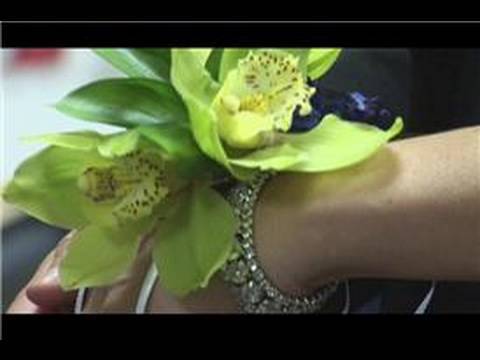Bridal Bouquet Ideas How to Make Wrist Corsages