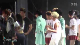 131019 SMTOWN BEIJING ENDING - EUNHYUK DANCE SHINEE'S 'EVERYBODY' W/ TAEMIN