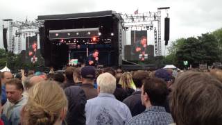 Bruce Springsteen @ Goffertpark Nijmegen (22 juni 2013) - So young and in love