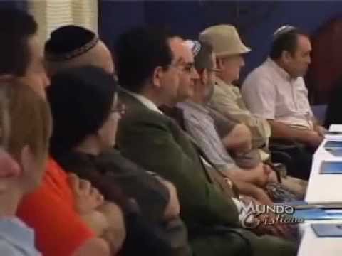 Latinos converting to Judaism 3/3 - YouTube