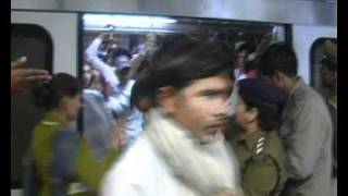 Men Beaten For Entering Ladies Coach On Metro