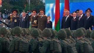 Праздничный парад в ознаменование Дня Независимости в Минске