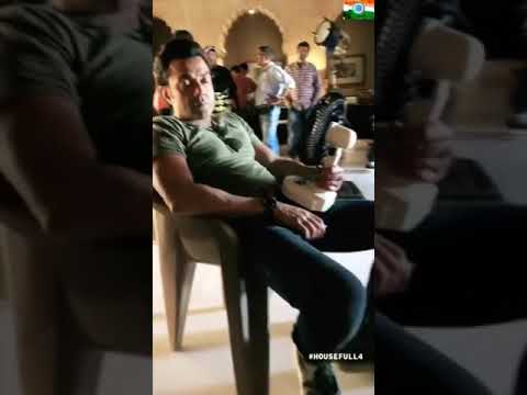 Tiktok new viral videos 2019 / riyaz / funny moments of housefull 4 shooting........