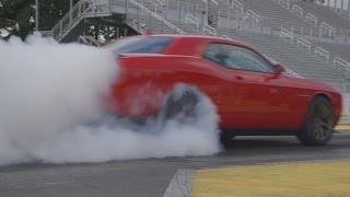 2015 Dodge Challenger SRT Hellcat performance