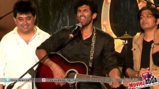 Aditya Roy Kapur Singing sun raha hai na tu