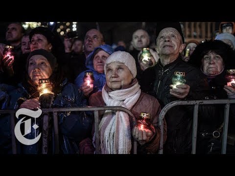 After months of protests and a week of bloody mayhem, demonstrators in Independence Square celebrated the departure of President Viktor F. Yanukovych.

See the story here: http://nyti.ms/1jZpLcD

Subscribe on YouTube: http://bit.ly/U8Ys7n

Watch more videos at: http://nytimes.com/video

---------------------------------------------------------------

Want more from The New York Times?

Twitter: https://twitter.com/nytvideo

Facebook: https://www.facebook.com/nytimes 

Google+: https://plus.google.com/+nytimes/

Whether it\'s reporting on conflicts abroad and political divisions at home, or covering the latest style trends and scientific developments, New York Times video journalists provide a revealing and unforgettable view of the world. It\'s all the news that\'s fit to watch. On YouTube.

Ukraine Protest 2014: Declaring Victory in Kiev | The New York Times
http://www.youtube.com/user/TheNewYorkTimes