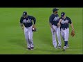 Heyward ends the game with terrific catch