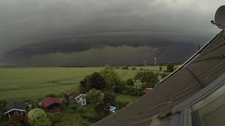 Spectacular shelf cloud approaching Kerpen, West Germany on June 9th