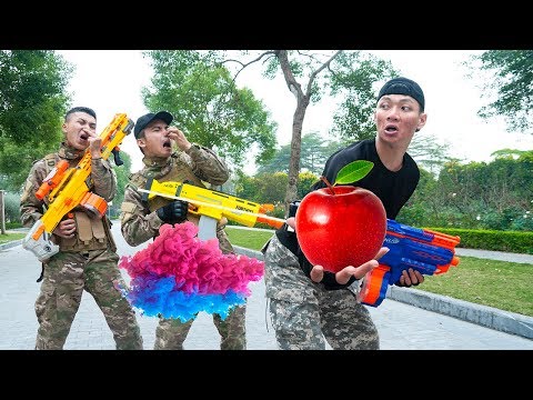 Battle Nerf War: Apple Salesman & Blue Police Nerf Guns Robbers Group Fighting Skills Funny