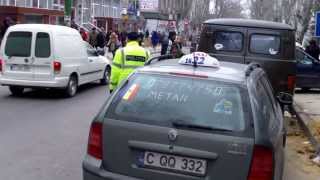 Poliția e complice la fărădelegi lîngă Piața Centrală