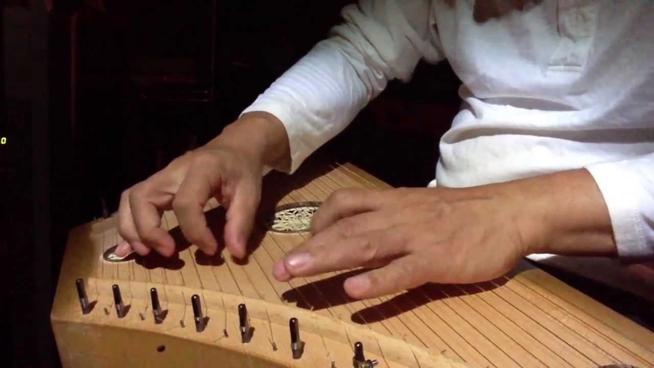 Psaltery improvisation (by Tessey Ueno) - YouTube